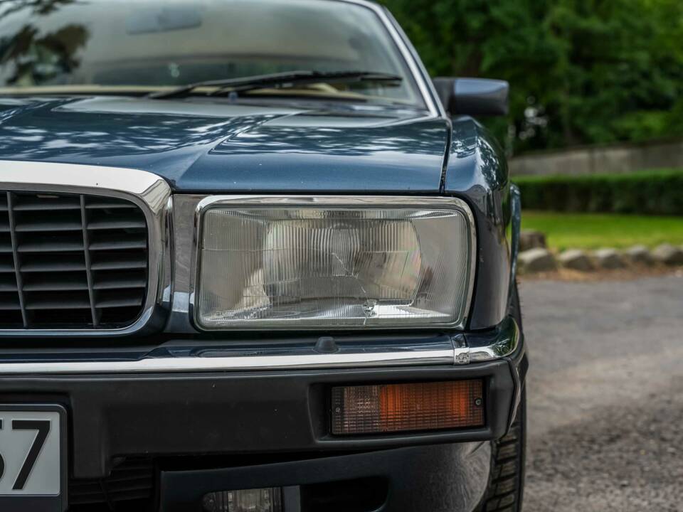 Immagine 5/55 di Jaguar XJ 40 (XJ-R) (1990)