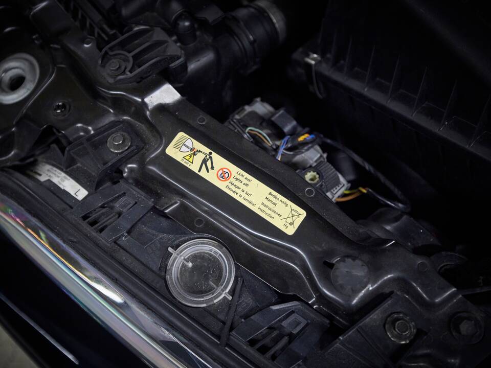 Image 88/99 of BMW M5 (2000)