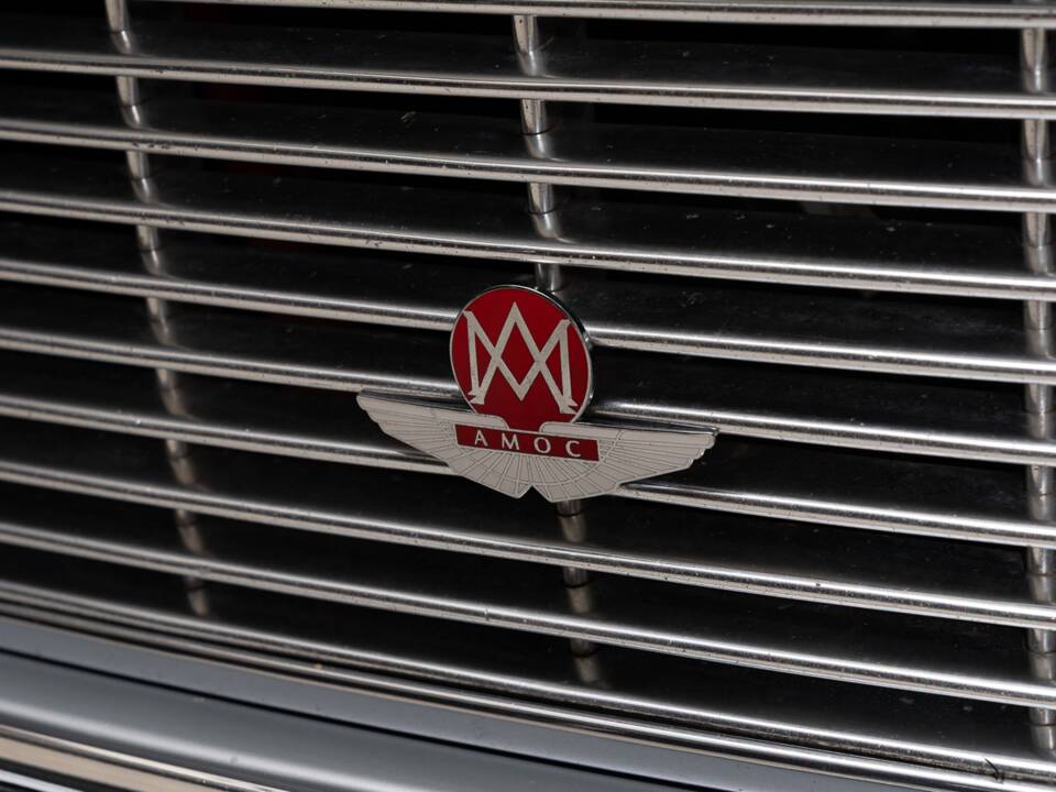 Bild 13/36 von Aston Martin DB 6 Vantage (1966)