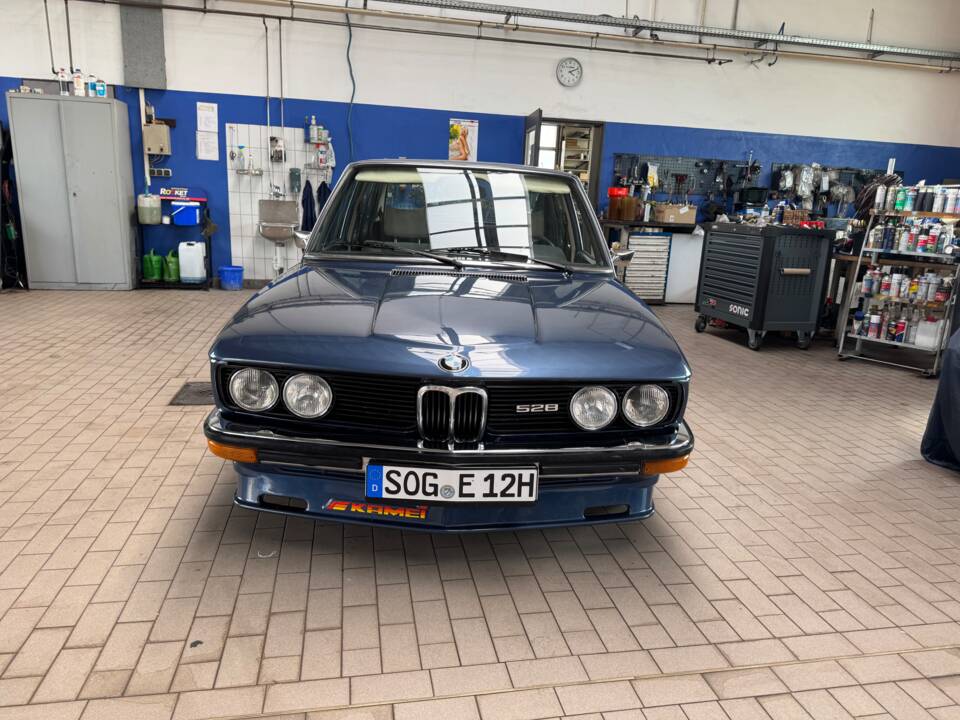 Afbeelding 2/28 van BMW 528 (1976)