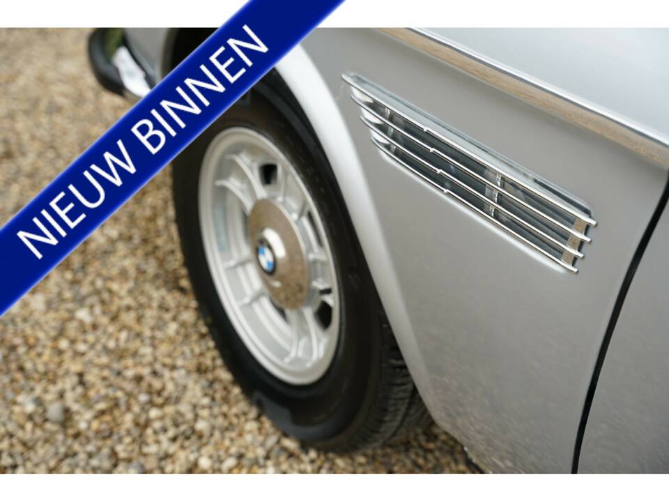 Image 9/50 of BMW 3.0 CSi (1974)