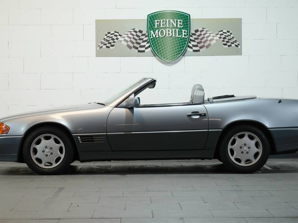 Image 2/34 of Mercedes-Benz 500 SL (1991)