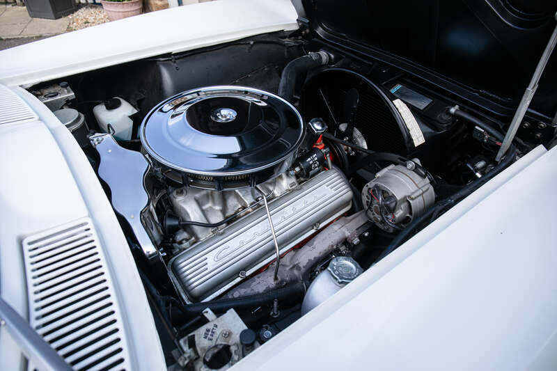 Image 18/50 of Chevrolet Corvette Sting Ray Convertible (1965)