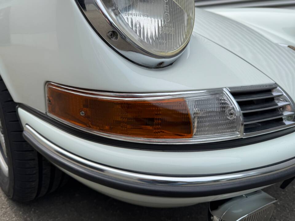 Image 36/60 de Porsche 911 2.4 T (1971)