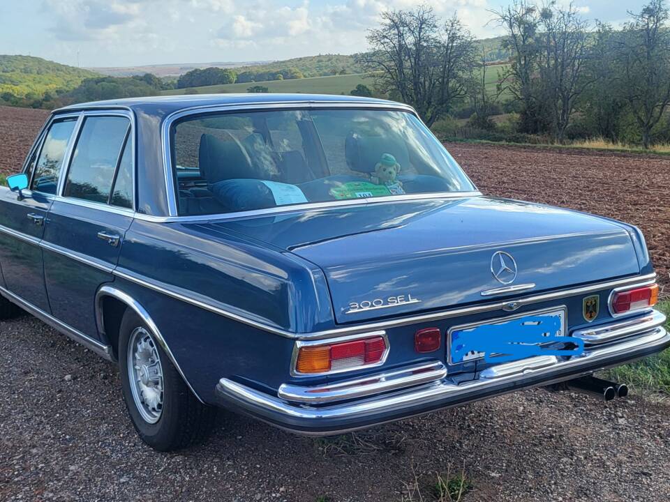Afbeelding 2/9 van Mercedes-Benz 300 SEL 3.5 (1971)