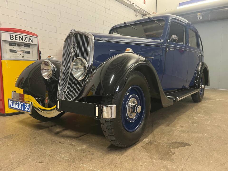 Image 2/17 de Peugeot 401 D (1935)