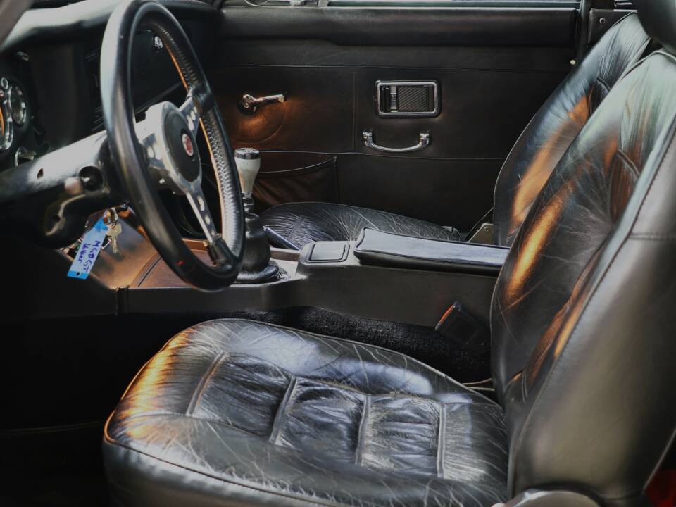 Bild 15/34 von MG MGB GT (1966)