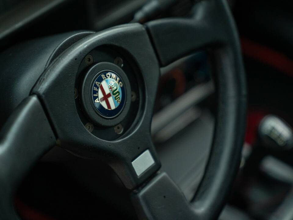 Bild 36/50 von Alfa Romeo 75 3.0 V6 America (1987)