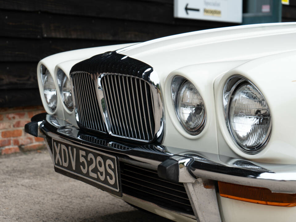Immagine 15/50 di Daimler Sovereign 4.2 (1978)