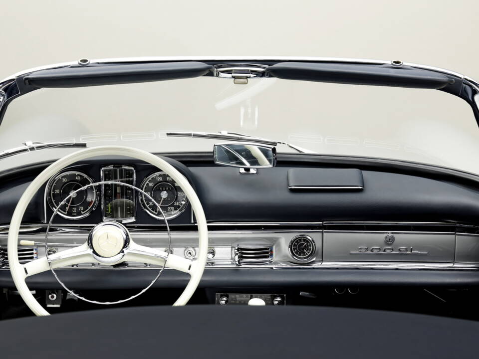 Afbeelding 17/30 van Mercedes-Benz 300 SL Roadster (1961)