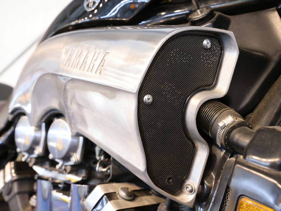 Bild 19/30 von Yamaha V-Max 1200 (1997)