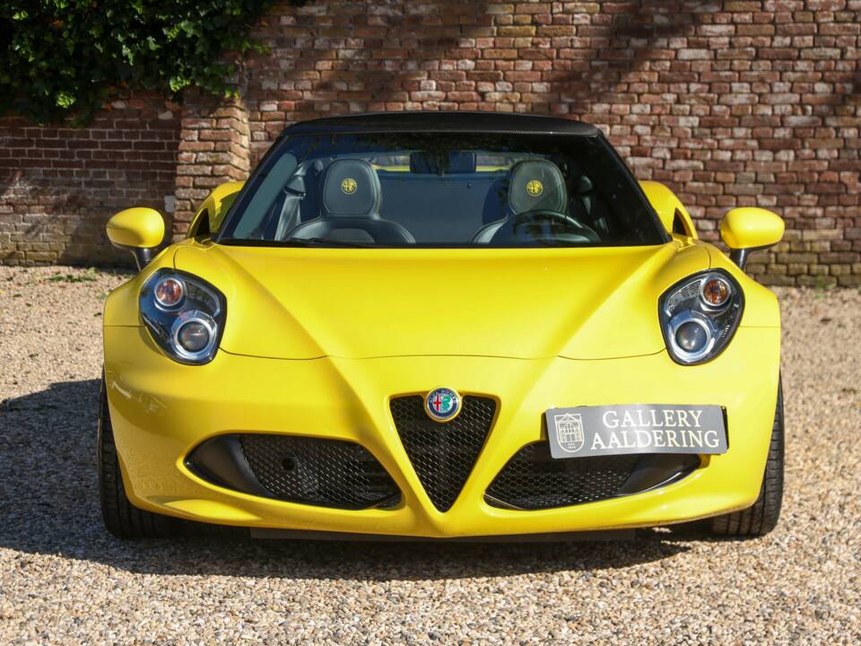 Image 20/50 of Alfa Romeo 4C Spider (2018)