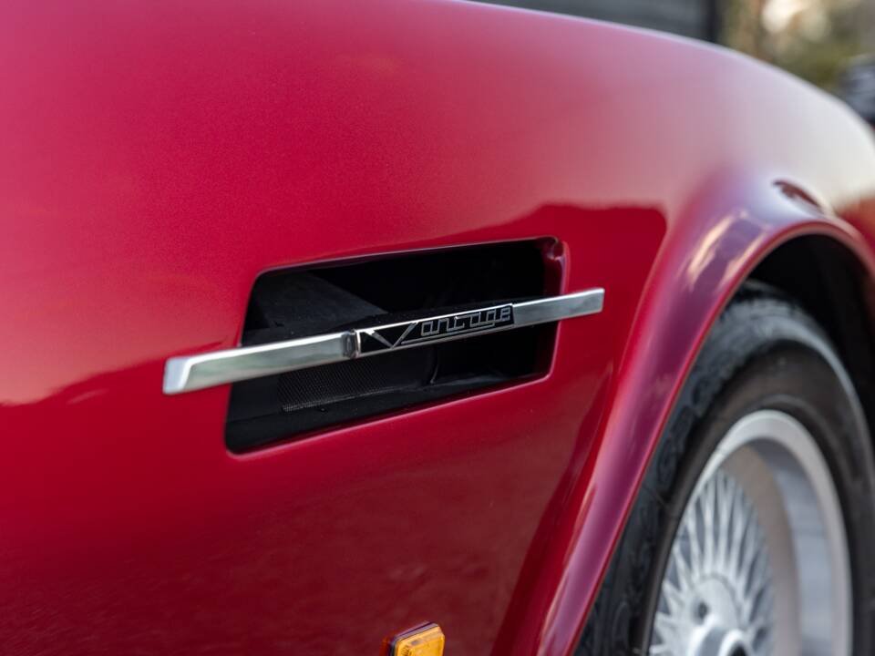 Afbeelding 13/62 van Aston Martin V8 Vantage X-Pack (1987)