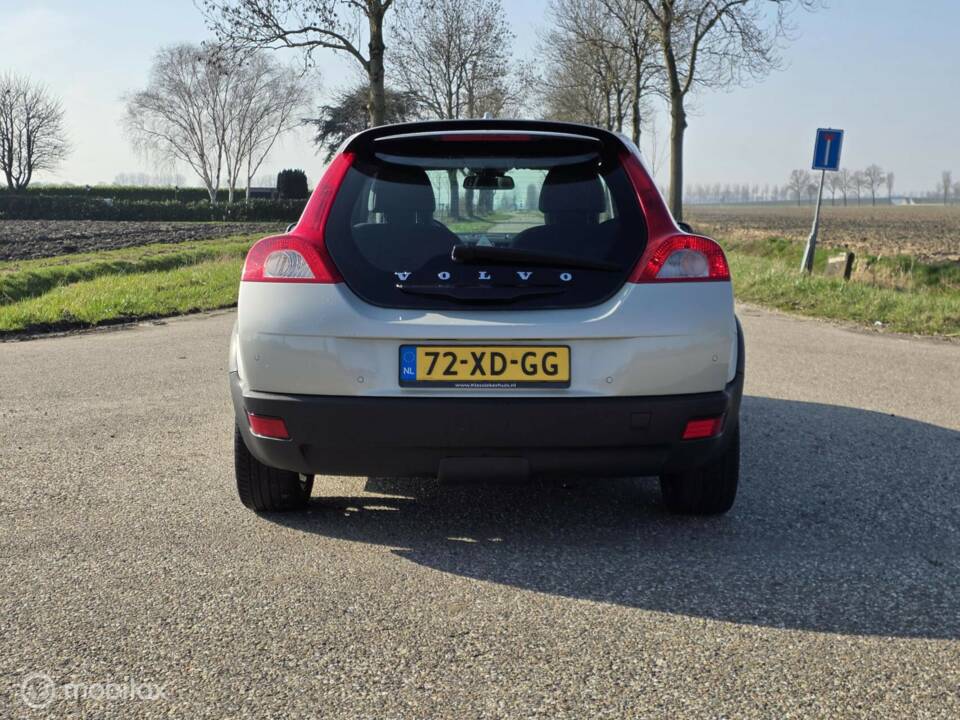 Imagen 11/32 de Volvo C30 2.0 (2007)