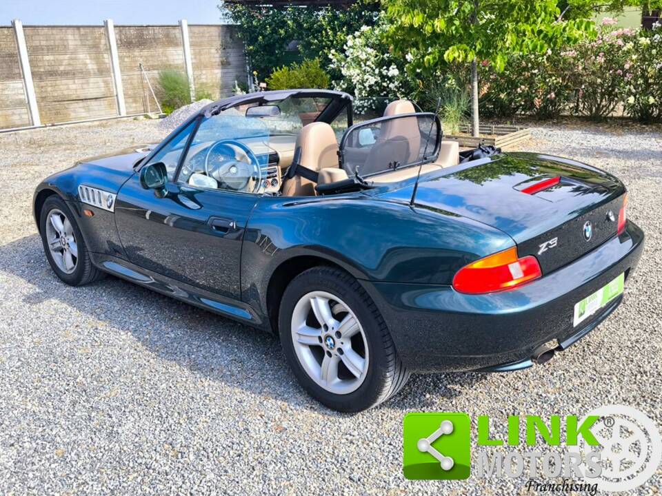Afbeelding 4/10 van BMW Z3 1.9i (2000)