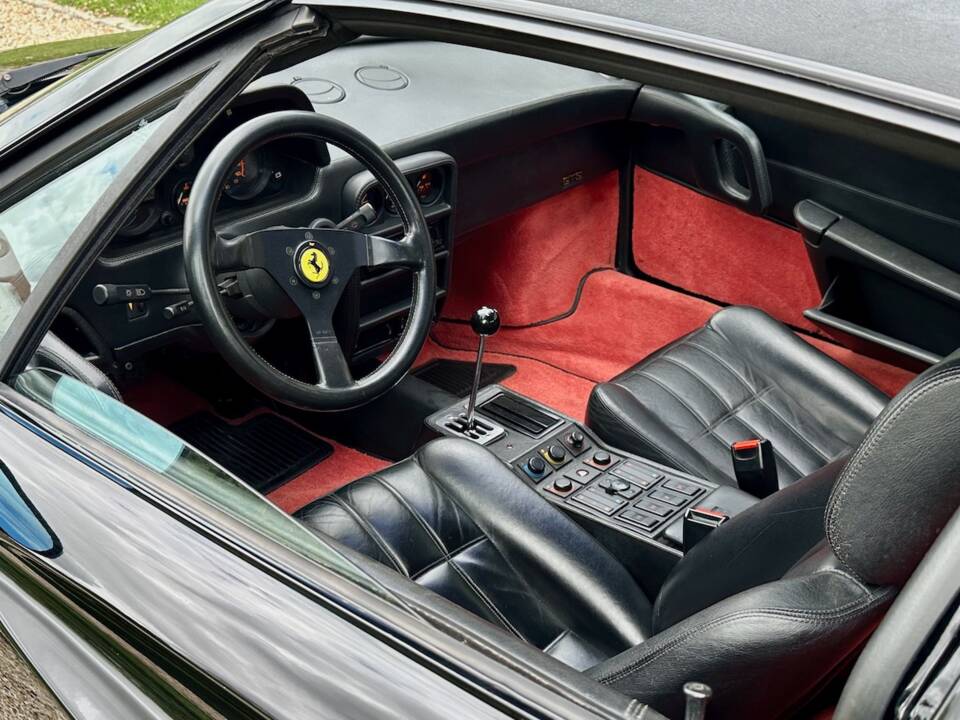 Bild 27/86 von Ferrari 328 GTS (1988)