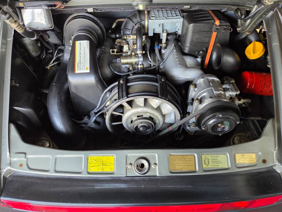 Bild 14/27 von Porsche 911 Carrera 3.2 (1987)