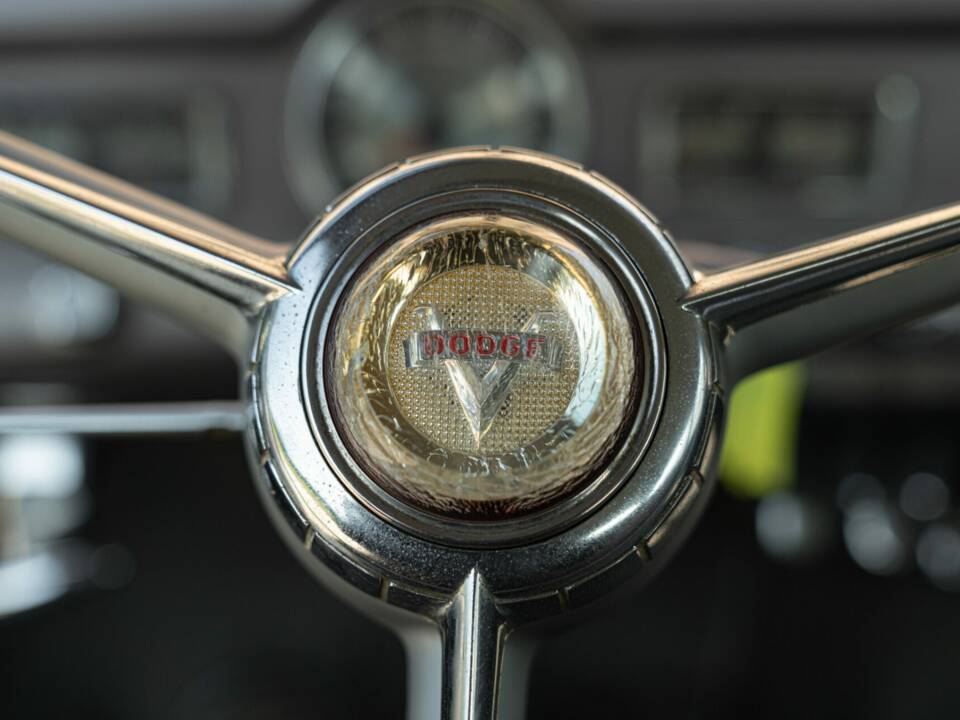 Image 38/50 of Dodge Coronet "Red Ram" (1953)