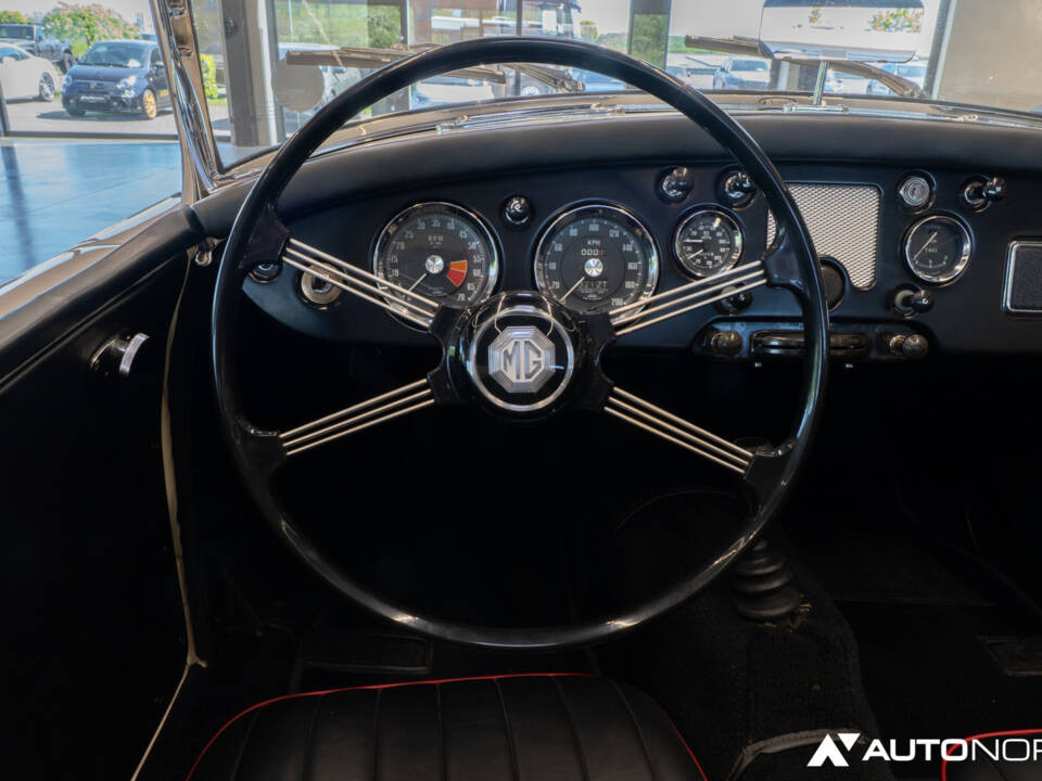 Image 47/65 of MG MGA 1600 (1960)