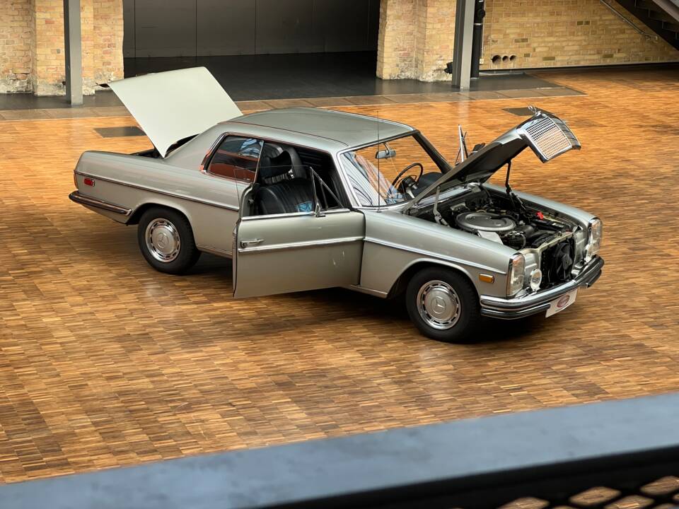 Image 38/41 de Mercedes-Benz 250 C (1970)