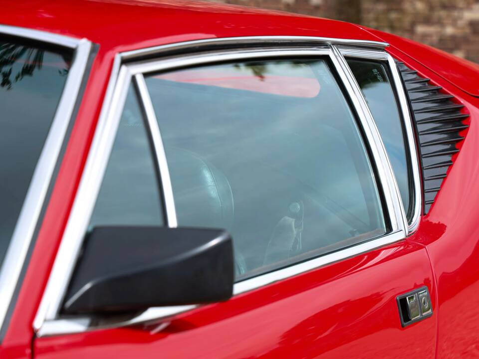 Image 11/50 of De Tomaso Pantera (1972)