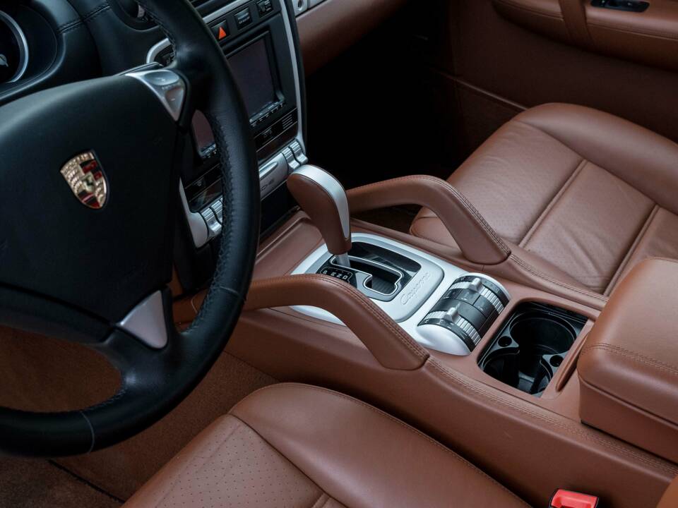 Image 29/45 of Porsche Cayenne Turbo (2009)