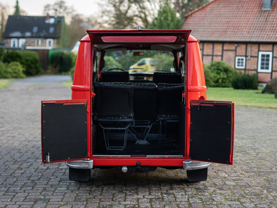 Image 20/52 of Renault Estafette (1977)