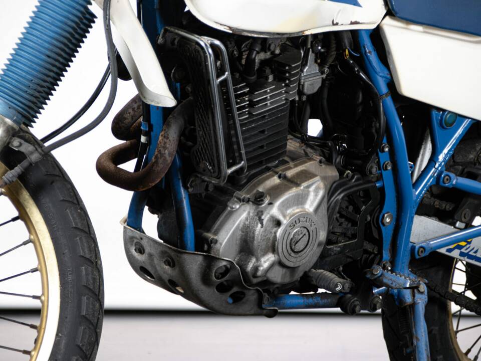 Bild 37/50 von Suzuki DR 600 S (1986)