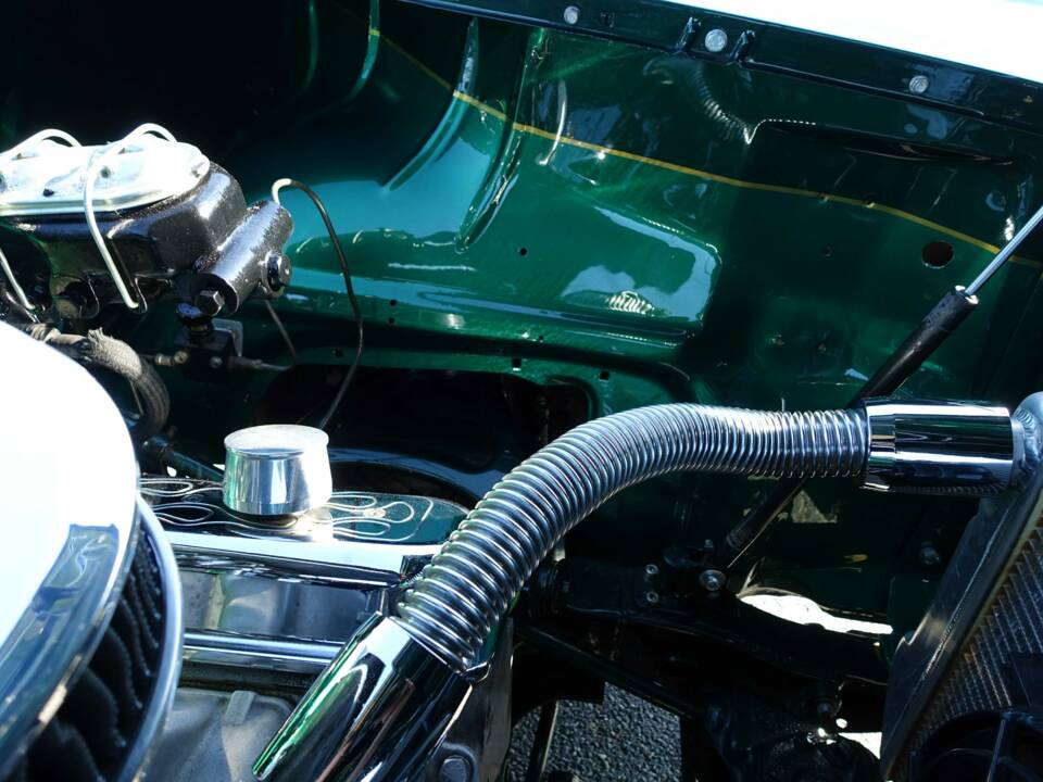 Image 15/42 of Chevrolet Bel Air Coupe (1958)