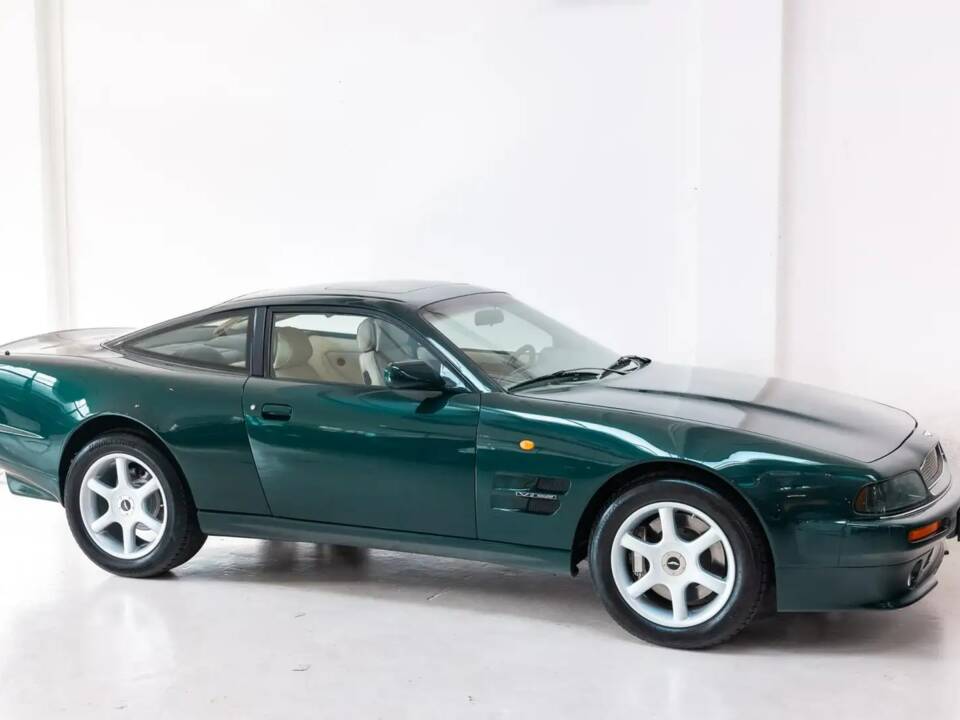 Image 37/37 of Aston Martin V8 Coupé (1999)