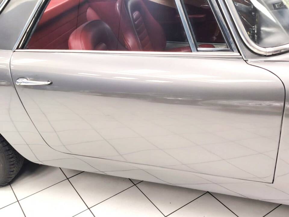 Afbeelding 17/55 van Lancia Flaminia GT 2.5 3C Touring (1963)