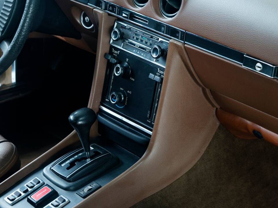 Bild 46/50 von Mercedes-Benz 450 SLC (1977)