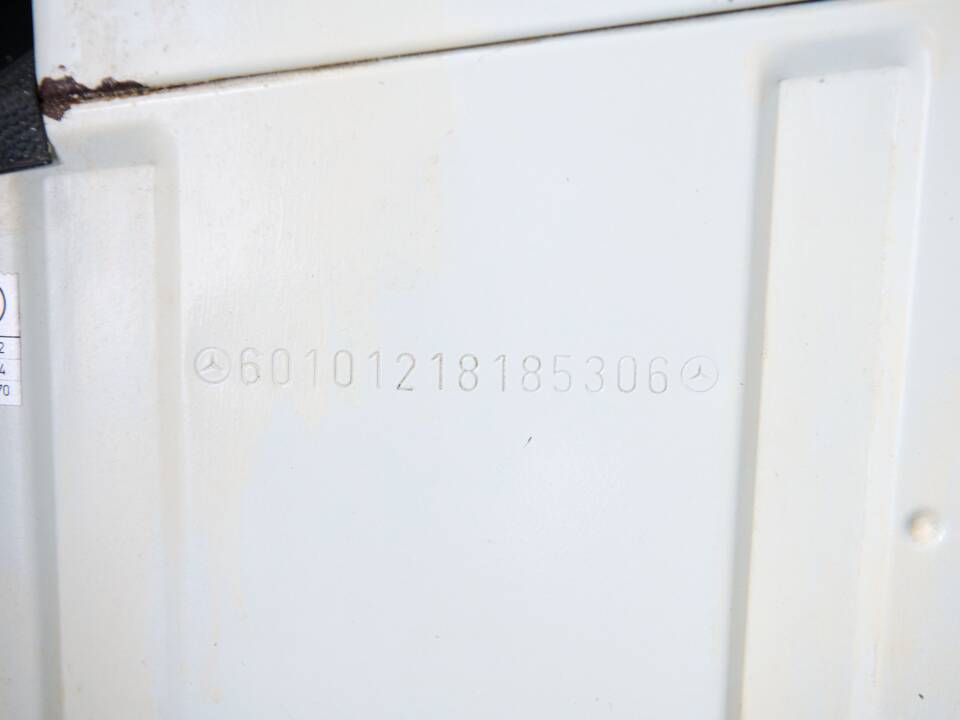 Image 38/43 of Mercedes-Benz T1 208 (1981)