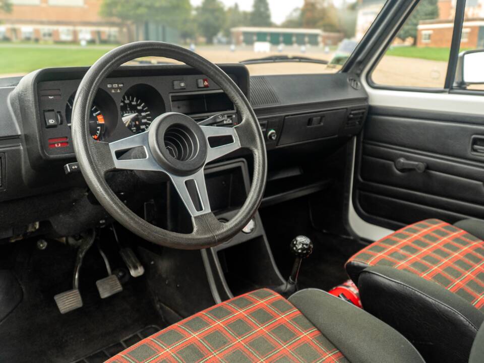 Image 27/40 of Volkswagen Golf I GTI 1.6 (1980)