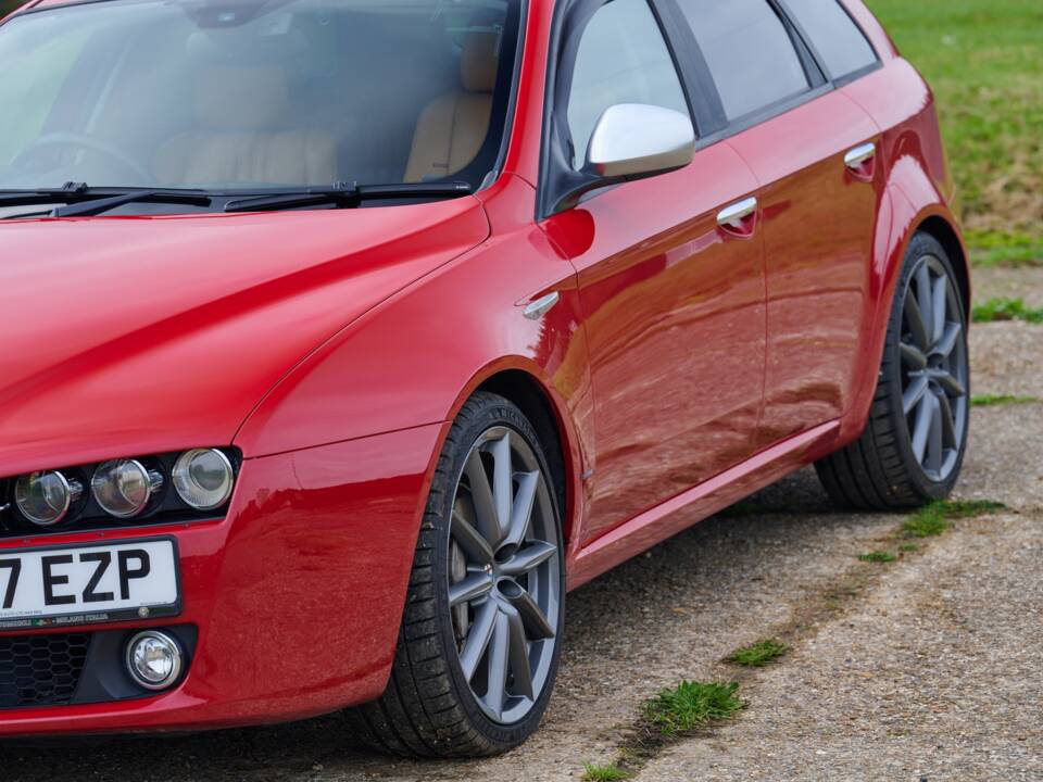 Immagine 20/50 di Alfa Romeo 159 3.2 V6 Q4 Sportwagon (2007)