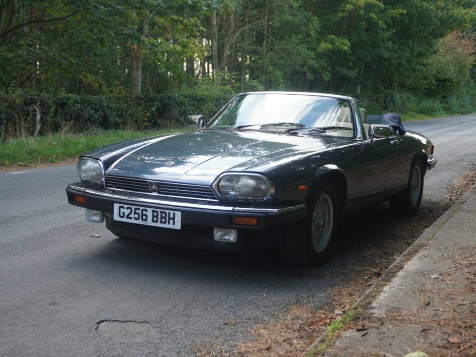 Image 3/20 of Jaguar XJS 5.3 V12 (1989)