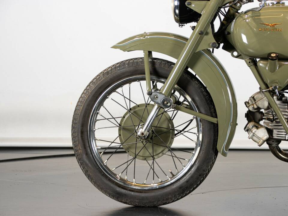 Image 22/50 of Moto Guzzi DUMMY (1963)