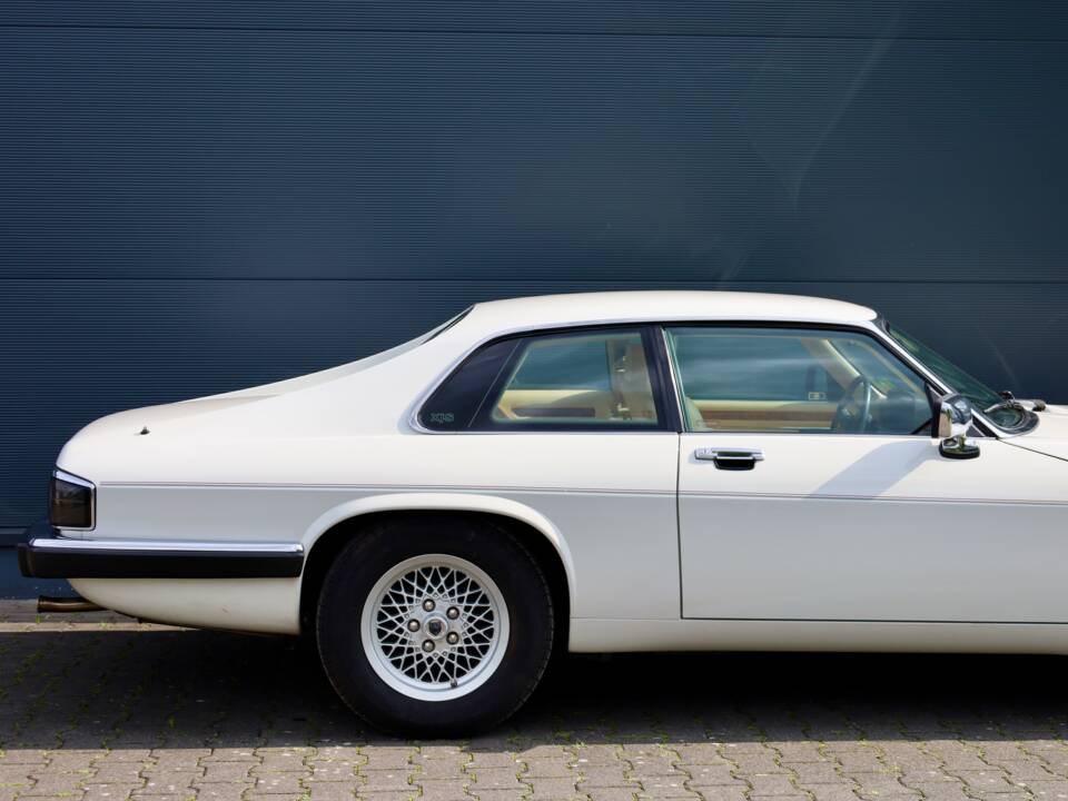Image 28/29 of Jaguar XJS 4.0 (1991)