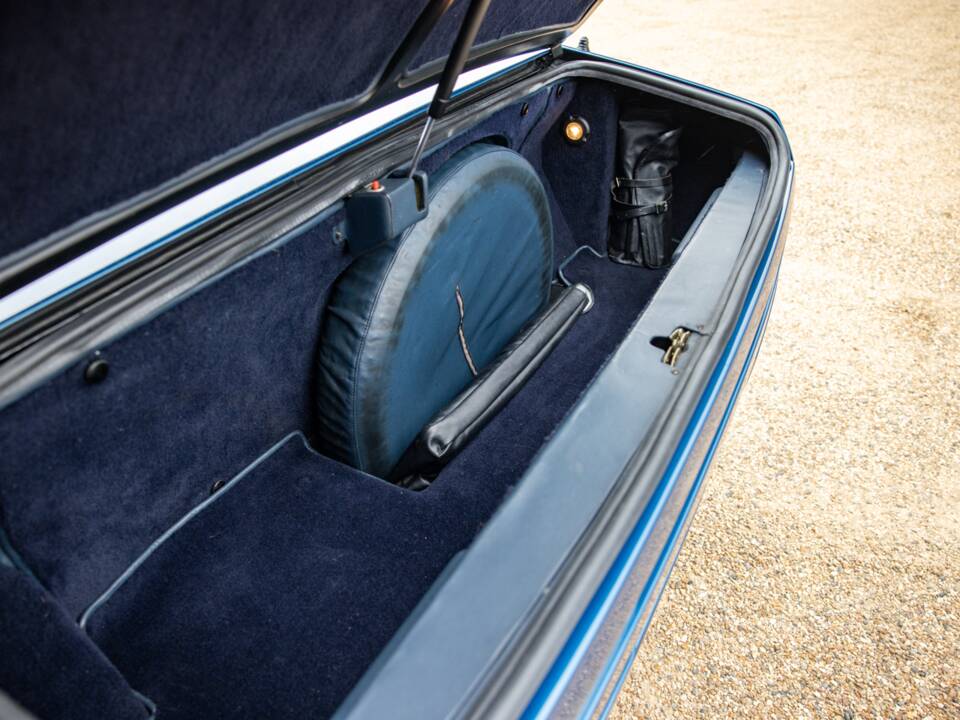 Image 56/82 de Aston Martin V8 Zagato Vantage X-Pack (1987)