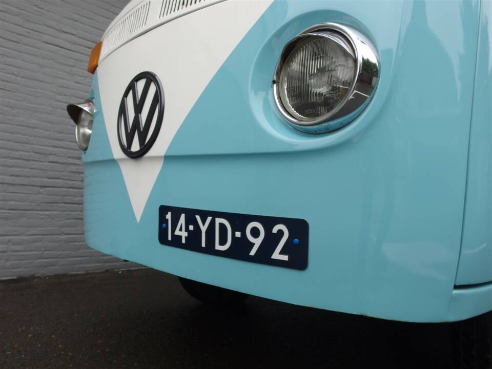 Bild 12/99 von Volkswagen T2b Kastenwagen (1977)