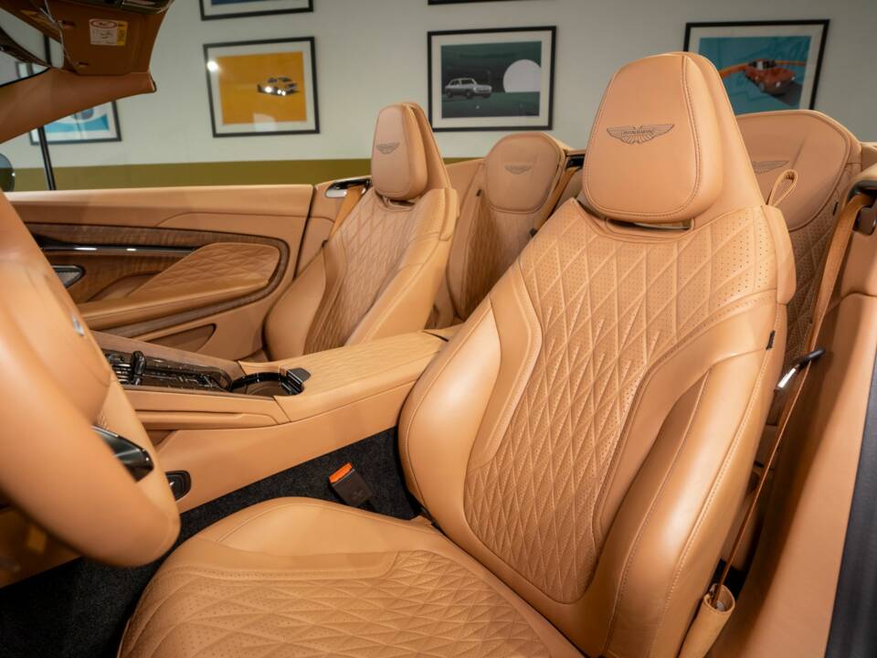 Bild 19/51 von Aston Martin DB12 Volante (2024)