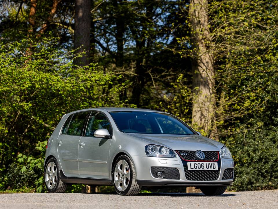 Bild 9/50 von Volkswagen Golf V GTI (2006)