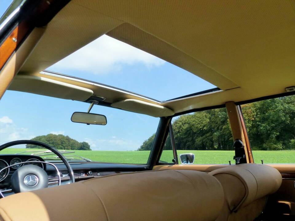 Mercedes-Benz 300 SEL 6.3 Limousine beigegrau metallic  (W 109) 1968