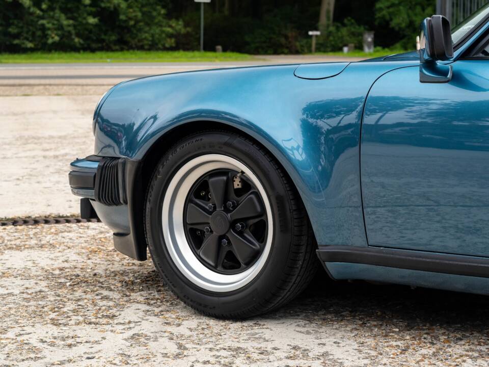 Image 19/34 of Porsche 911 Turbo 3.3 (1978)