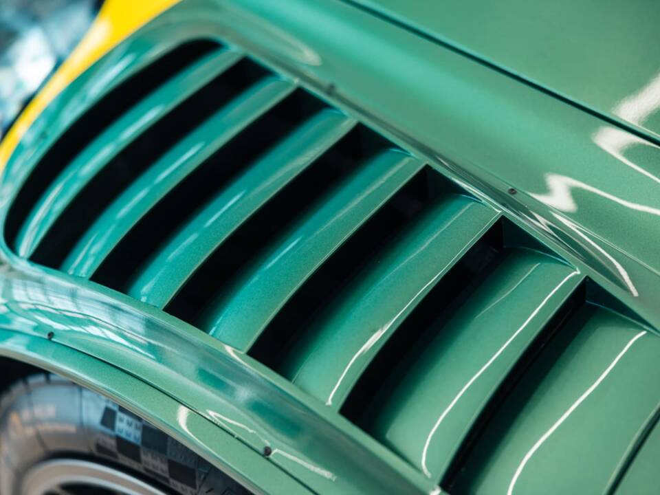 Image 20/30 of Aston Martin DBR9 GT1 (2006)