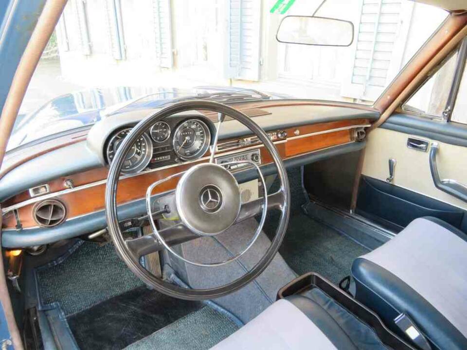 Afbeelding 11/17 van Mercedes-Benz 250 SE (1966)