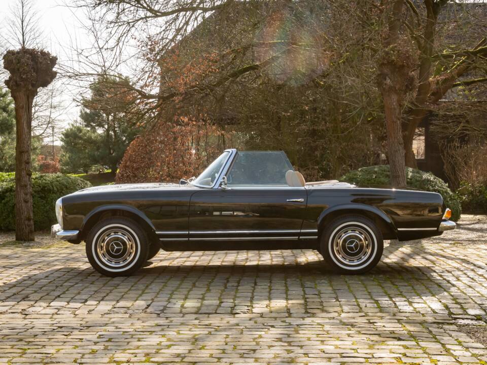 Image 26/30 de Mercedes-Benz 250 SL (1967)