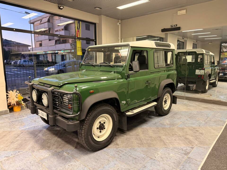 Imagen 6/19 de Land Rover Defender 90 Td5 (2000)
