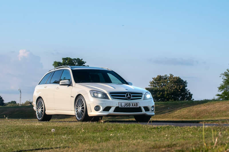 Immagine 12/50 di Mercedes-Benz C 63 AMG T (2009)