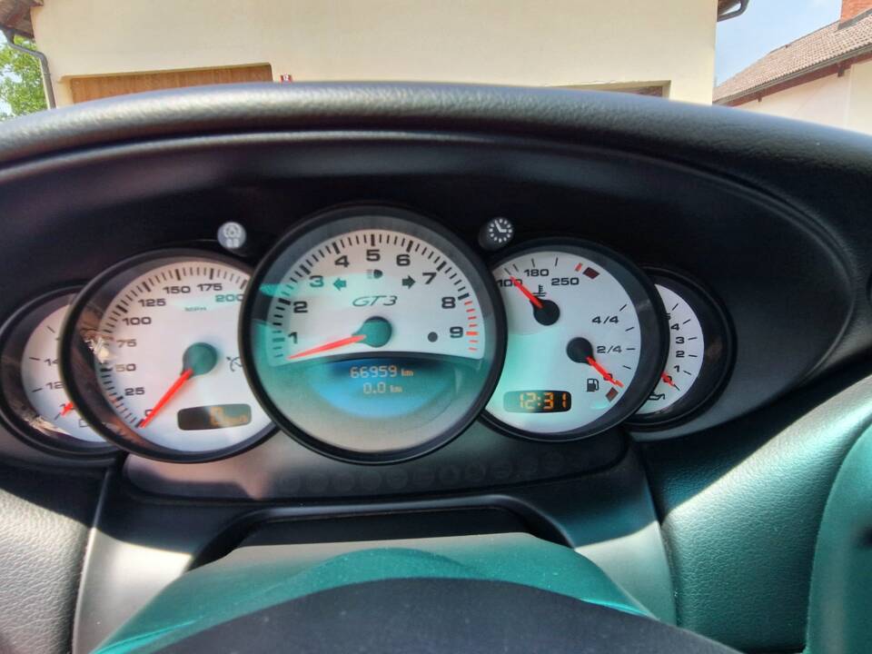 Image 9/13 of Porsche 911 GT3 (2004)